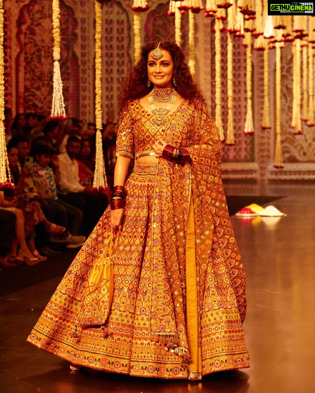 Dia Mirza Instagram - Jigya named this collection after her daughter ❤️Kainaat . @jigyam showcased an amazing collection of handcrafted #IndianWear at @timesfashionweek and i had the privilege of wearing this hand embroidered lehenga. The embroidery on this lehenga is called ‘Mochi’ from Gujarat. It took over 75 days for the karigars (artisans) to work on this piece. Every garment from this collection is a celebration of our rich textile and handicraft heritage 🧡 MUH @shraddhamishra8 Photos by @shivamguptaphotography Managed by @exceedentertainment @shruti8711 #BTFW2022 #TimesFashionWeek #BridalWear #FestiveCollection #SupportLocal @darwinplatformgroupofcompanies Mumbai, Maharashtra