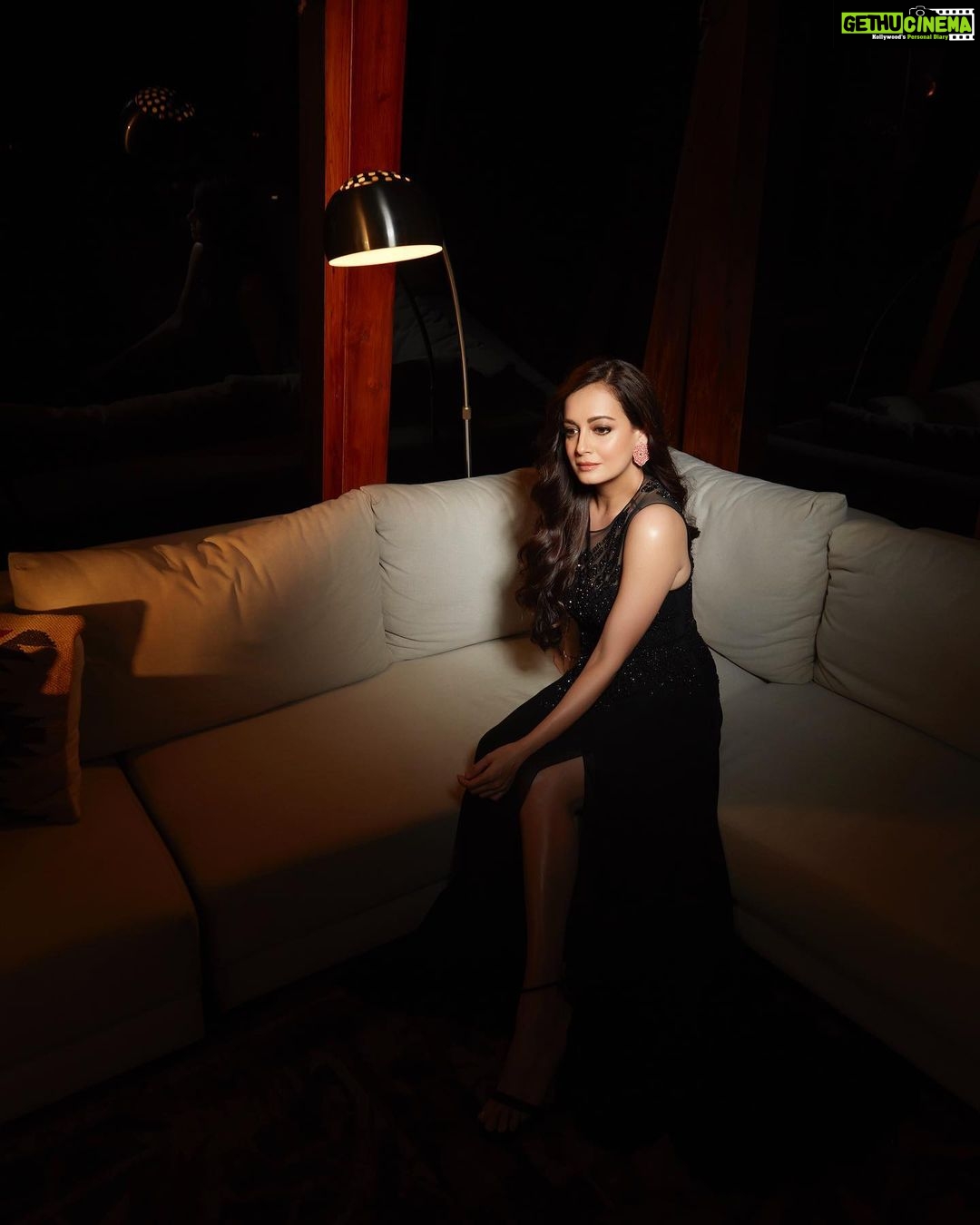 Dia Mirza Instagram - “The beauty of a woman is not in a facial mode but the true beauty in a woman is reflected in her soul. It is the caring that she lovingly gives the passion that she shows. The beauty of a woman grows with the passing years.” - Audrey Hepburn Outfit @rohitgandhirahulkhanna Earrings @vandalsworld_unofficial Bracelet @mahesh_notandass Styled by @theiatekchandaney Assisted by @jia.chauhan MUH by @shraddhamishra8 Photos by @shivamguptaphotography #MidDayGlitzAndGlamIcons2022 Mumbai, Maharashtra