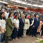 Dia Mirza Instagram - It is always energising meeting with SG @antonioguterres 🙏🏻 Thank you for your honesty and guidance. I remain committed to the #SustainableDevelopmentGoals and working with you 🌏 #ForPeopleForPlanet #SDGs @uninindia @unitednations @shombi.sharp @unsdgadvocates IIT Bombay