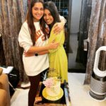 Dipika Kakar Instagram - Belated Happy Birthday @sheetuforeva one of the most hardworking girl & a gem of a person!! Got to know you as a doctor who leaves no stone unturned for her patient’s improvement❤️ and in no time you are a part of our family & a very sweet friend to me …. Lots of Love 🤗😍 . . . thank u for the lovely cake rinku❤️ @dcakecreations