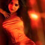 Divya Bharathi Instagram - you look at me, i look at you! Shot by @dwarakeshhhh
