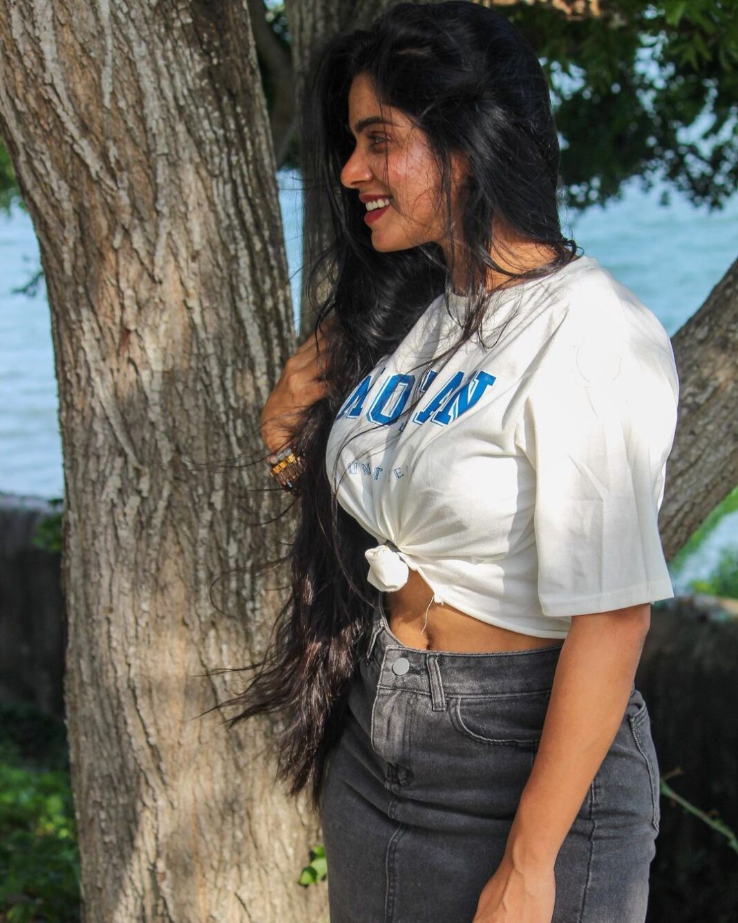 Divya Bharathi Instagram - Love and looks were in the air🧡 Outfit @24thspoke 📸 @kesthethics_