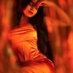 Divya Bharathi Instagram – you look at me, i look at you! 

Shot by @dwarakeshhhh