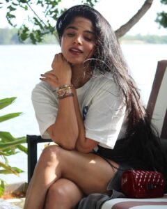 Divya Bharathi Instagram - Love and looks were in the air🧡

Outfit @24thspoke 

📸 @kesthethics_
