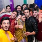 Divyanka Tripathi Instagram - Diwali Parties be like 😍 #Dhanteras at @sandiipsikcand 's