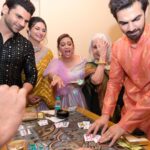 Divyanka Tripathi Instagram - Diwali Parties be like 😍 #Dhanteras at @sandiipsikcand 's