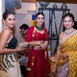 Divyanka Tripathi Instagram - Diwali Parties be like 😍 #Dhanteras at @sandiipsikcand 's