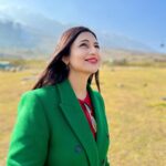 Divyanka Tripathi Instagram - Aa gaye hum kahan...😍💚 Gulmarg