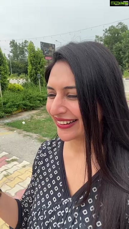 Divyanka Tripathi Instagram - Halt between Delhi Mussourie