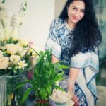 Divyanka Tripathi Instagram - 💙 @everbloomindia @oakpinionpr