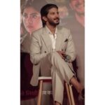 Dulquer Salmaan Instagram - A big big thank you from the bottom of our hearts to the Hindi Audiences for the love extended towards #SitaRamam ‘s Hindi theatrical release. The love continues to pour and grow each day. And as much love and gratitude to the Hindi media across the country for giving the film visibility and support. It was a wonderful event and we had the warmest reunion with our team. Always fills my heart to reunite with our Sita Garu @mrunalthakur , our captain Hanu sir @hanurpudi our own maestro @composer_vishal , and of course our Godfather my favourite #AshwiniDutt garu. Much love and gratitude to the trailblazer Dr @jayantilalgadaofficial for handholding us through this release. Costume styling @harmann_kaur_2.0 Outfit @themaroonsuit Hairstylist @rohit_bhatkar Make up @av_ratheeshcinema 📸 @keyurbedia Management @vaishalib2907 #heartisfull #handsfoldedingratitude #lovetoeveryviewer #lovetothemedia