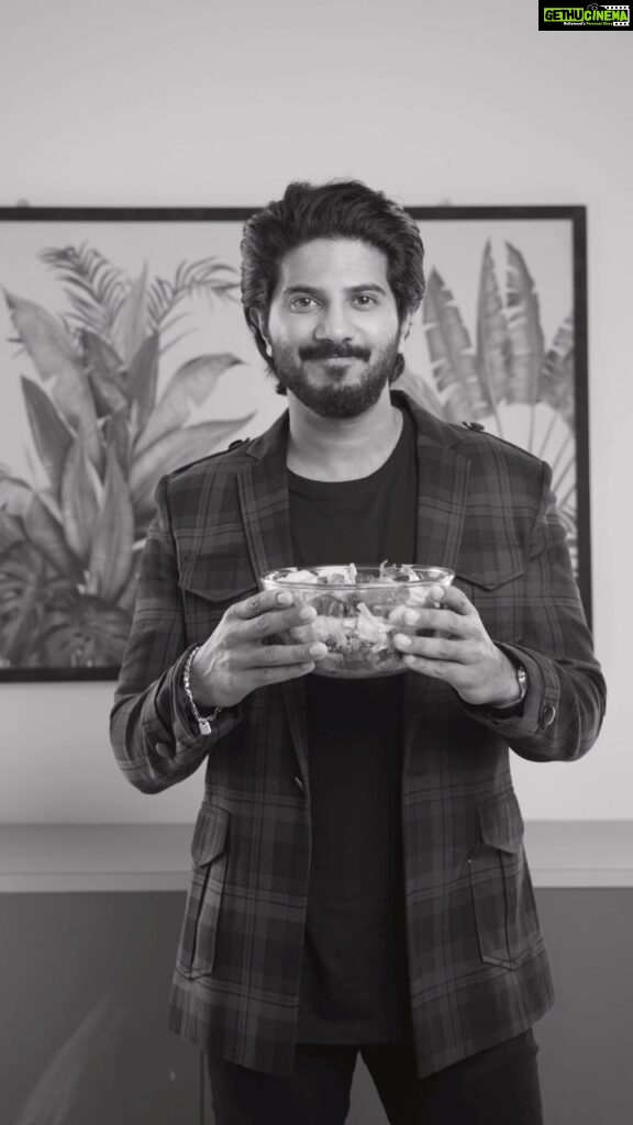 Dulquer Salmaan Instagram - We all know the importance of eating greens daily, so how about Daily Greens? A tablet that has all the essential vitamins and minerals to supplement your daily diet in one delicious fizzy green drink. @wellbeing.nutrition #WellbeingNutrition #WellbeingNutritionxDQ #Collab