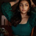 Eesha Rebba Instagram – In my moment💚
.
.
.
.

Clicked by @kilaruness 🤗
 Styled by @sravyalavidi 🤗
Outfit @renge_india 
Accessories @kushalsfashionjewellery 

#eesharebba