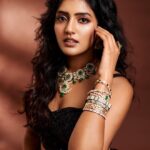 Eesha Rebba Instagram – “Stop looking, you got me blushing”🖤

@provoke_lifestyle 
Styling : @officialanahita ❤️
Outfit: @byshahmeenhusain
Jewellery: @chhaganlal.jewellers
Makeup: @makeupbymadhushreeganapathy 🤗
Hair : Thirupathi 
Pic: @kalyanyasaswi 🤗