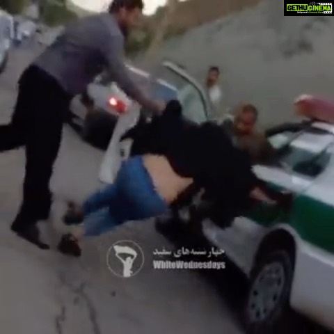 Elnaaz Norouzi Instagram - My heart breaks watching these videos… I can’t stop crying.. WOMEN IN IRAN 🇮🇷 are being treated like this everyday!!!! it’s important for everyone to know.. that this is what’s going on everyday! This is not ok, this is not normal… and if your heart doesn’t break after watching this.. then you aren’t human! #mahsaamini #iran #مهسا_امینی Tehran, Iran