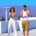 Elnaaz Norouzi Instagram – Imagine you are teaching @mattsteffanina dance steps 🙊 yeah right , keep dreaming 😅
So much funnn😍
#kalachashma #dance #bollywood #elnaaznorouzi #mattsteffanina #fun #reel #dancereels