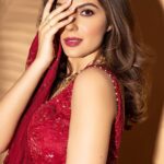 Elnaaz Norouzi Instagram - Peek a boo 💋 . . . . . . @fablookmagazine Styled by @milliarora7777 @mitushigupta Wearing @shilpiahujaofficial Jewels @sonisapphire Mua @ishanivasisht Hair @ritaverma968 Assisted by @monikapal_hairstylist Shot by shutter-strings Mumbai, Maharashtra
