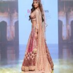 Elnaaz Norouzi Instagram - Walked as a showstopper for @soniyagofficial in this royal look 👸❤️ do you like this look on me ? 😍 . . . . #bombaytimesfashionweek #elnaaznorouzi #showstopper #rampwalk #catwalk Mumbai, Maharashtra