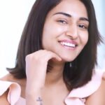 Erica Fernandes Instagram - From earlier today - while I got ready for a brunch with @lancomeofficial 🌸 Prepped my skin with the Advanced Génifique serum which works wonders in just a few drops Acing the base with the Teint Idôle ultra wear foundation for a flawless coverage.. Enhance the eyes with dramatic soft winged liner & adding some drama to the lashes! 👀 Such gorgeous blush and a perfect lip colour to enhance the look At the end, my absolute favourite the La Vie Est Belle perfume! Rush to @sephora_india and use my code *ERICA10* to get amazing deals on your purchase ✨ Link : https://bit.ly/3zVqkT3 #Ad #LuxeWithLancome #Lancome #LancomePartner #Sayyestohappiness
