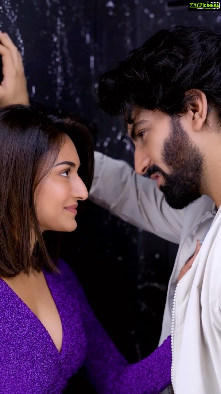 Erica Fernandes Instagram - Iss pal mai sath tumhare hu Baaki to apni kismat hai…..!!!! make reels on yours and tag us❤️❤️ #tumhepyaarkarungga #trending #viral #explore #instagood #viralvideos #newsong #trendingsong #goodvibes #lovesong #trendingreels #reelsinstagram #reelsvideo #reelkarofeelkaro #reelinstagram #reelit #reelitfeelit #music #foryou