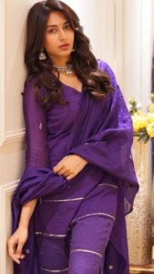 Erica Fernandes Instagram - Ethnic wear has its own charm . Nahi? Outfit by @sajke.in Accessories by @ejf_fashion #reelitfeelit #reelkarofeelkaro #reelingitwithE #reelsindia #ethnicwear #indianfashion