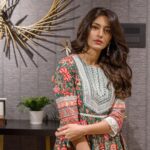 Erica Fernandes Instagram - Desi girl diaries. Outfit by @everbloomindia @oakpinionpr #indianwear #desigirl #indianfashion #suitsalwar #ericafernandes #instafashion
