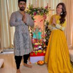 Erica Fernandes Instagram - Bringing in Ganesh Chaturthi with the gang . Thankyou for @vidushiguptaofficial for adding more colour to the occasion with your beautiful vibrant outfit. Accessories by @ejf_fashion #ganeshchaturthi #ganeshdarshan #indianwear #indianfestival #ganpatibappa #ganpati