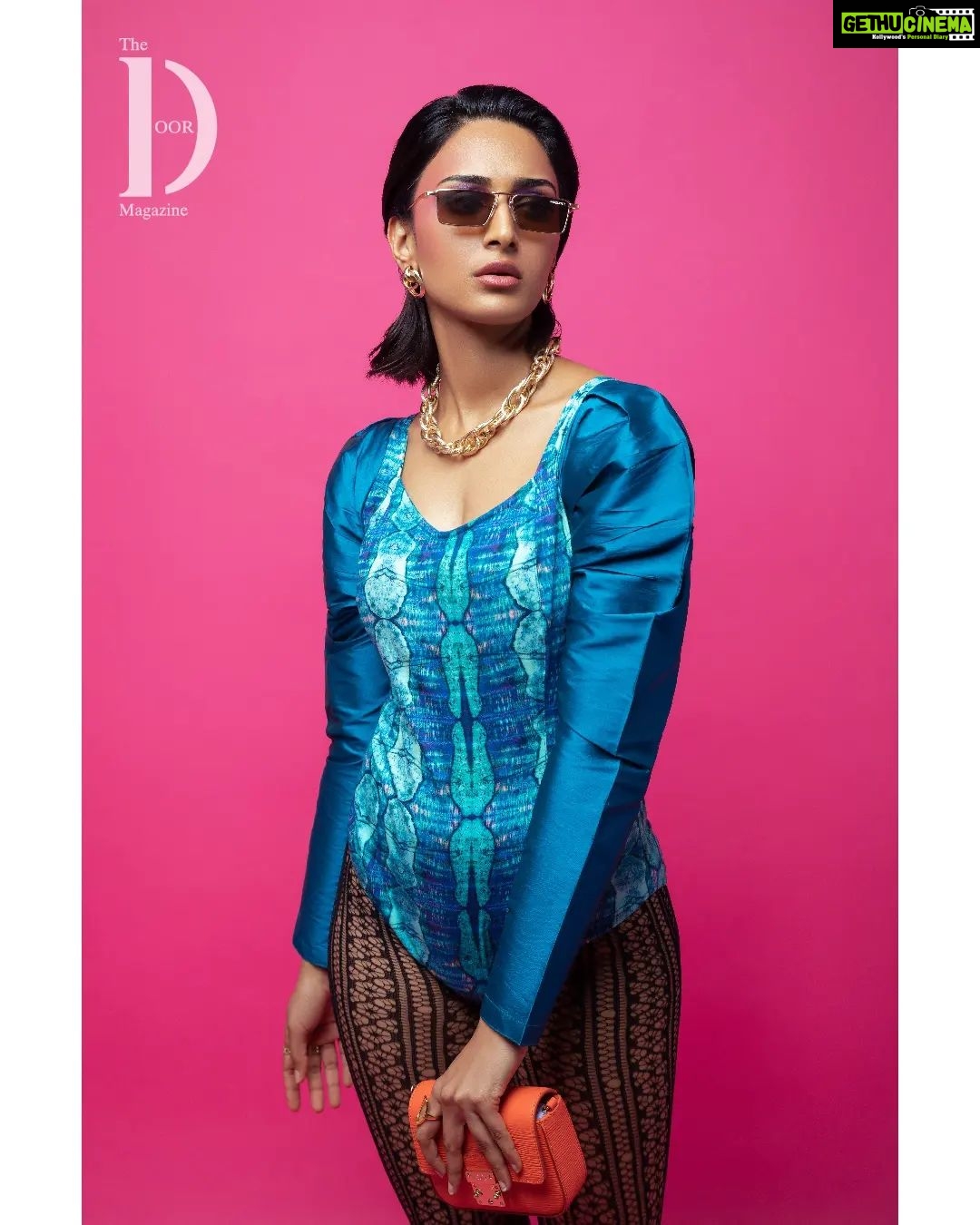 Erica Fernandes Instagram - Our 4th look of the cover story with @iam_ejf Featuring @iam_ejf Photographer and Creative Director - @dhruv_vohraphotography Editor at Large and Fashion Director - @jennet_david_william Make up @ankitamanwanimakeupandhair Hair -@cletusliuu Stylist @kalyani_walsetwar Post Production - @rahuleditingstudio Light Tech - @b.runphotography Videographer - @rfxcreation_studio Location - @studio.f6 Publicist- @shimmerentertainment Outfit - @powerofhue Jewellery - @blingthingstore Sunglasses - @sunglassic.official Bags - @gioia.in Footwear - @highonvogue_footwear #thedoormagazine #coverstory #actor #creative #art #creativephotography #branding