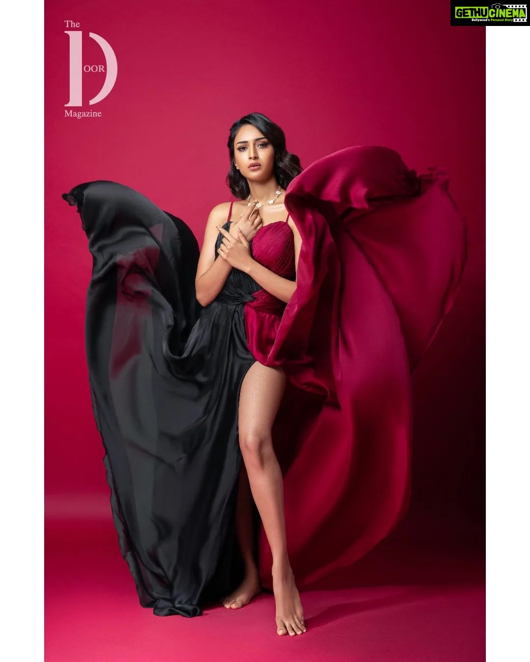 Erica Fernandes Instagram - Our 3rd look of the cover story with @iam_ejf Featuring @iam_ejf Photographer and Creative Director - @dhruv_vohraphotography Editor at Large and Fashion Director - @jennet_david_william Make up @ankitamanwanimakeupandhair Hair -@cletusliuu Stylist @kalyani_walsetwar Post Production - @rahuleditingstudio Light Tech - @b.runphotography Videographer - @rfxcreation_studio Publicist- @shimmerentertainment Location - @studio.f6 Outfit - @glamfefashion Jewelry - @the.jewelcloset Bags - @petitebags.in #thedoormagazine #glamour #desginer #ericafernandes #lifestylemagazine #creative #explorepage Mumbai, Maharashtra