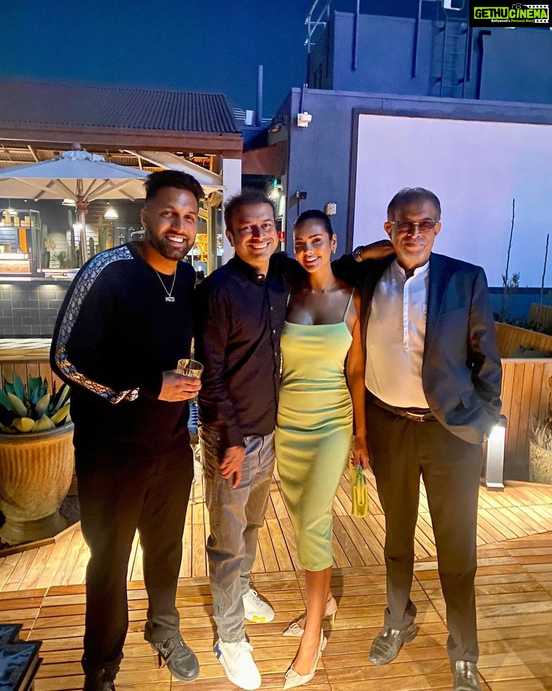 Esha Gupta Instagram - Congratulations @carmeloanthony on the launch of your @viin7estate #oathoffidelity 🍷 Thank you @draper11 for an amazing evening and my Indian fam in LA @kamal for having me♥️ Los Angeles, California