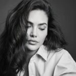 Esha Gupta Instagram – सादगी