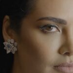 Esha Gupta Instagram - @niveditasaboocouture @timesfashionweek @goelgangagroup @varunkatoch06 @salehayohann @priyankachourasia342 @dynamitepikachu @payaltanna