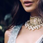 Esha Gupta Instagram - 🧿 Vídeo by @heartandcraft__ Hair @tinamukharjee Makeup @reshmaamerchant