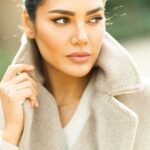 Esha Gupta Instagram - Wintering in @maxmara