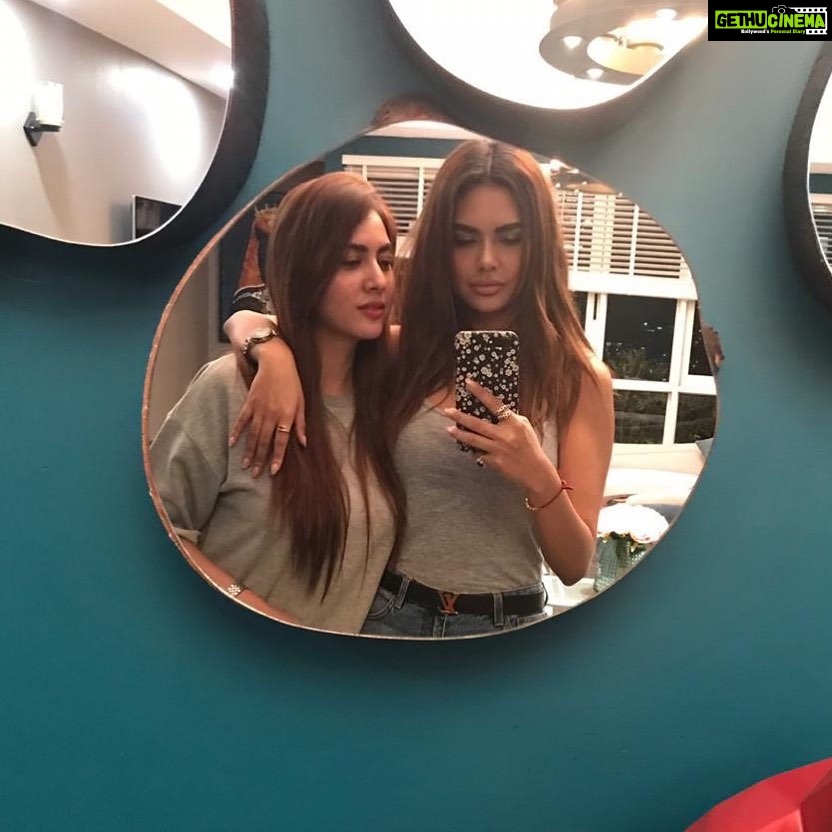 Esha Gupta Instagram - Happy birthday my beautiful woman.. I love you I love you I love you. Always and forever #us