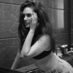 Esha Gupta Instagram - Be kind