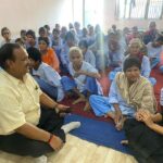 Esha Gupta Instagram - Yesterday I had the privilege to spend time at Apna Ghar Ashram and meet the humanitarians, Dr.Niranjan and his wife Dr.Katyani, the founder of the same. Your faith in humanity would be restored to see, that it is not just a place, but a home, a community for the ones who have nobody for themselves. I have so much gratitude towards god and universe for giving me everything I need and my health, and to be in a position to be able to help someone. Please do visit there if in Varanasi,UP, and you can contribute there as a volunteer as well. वाराणसी - बनारस - काशी