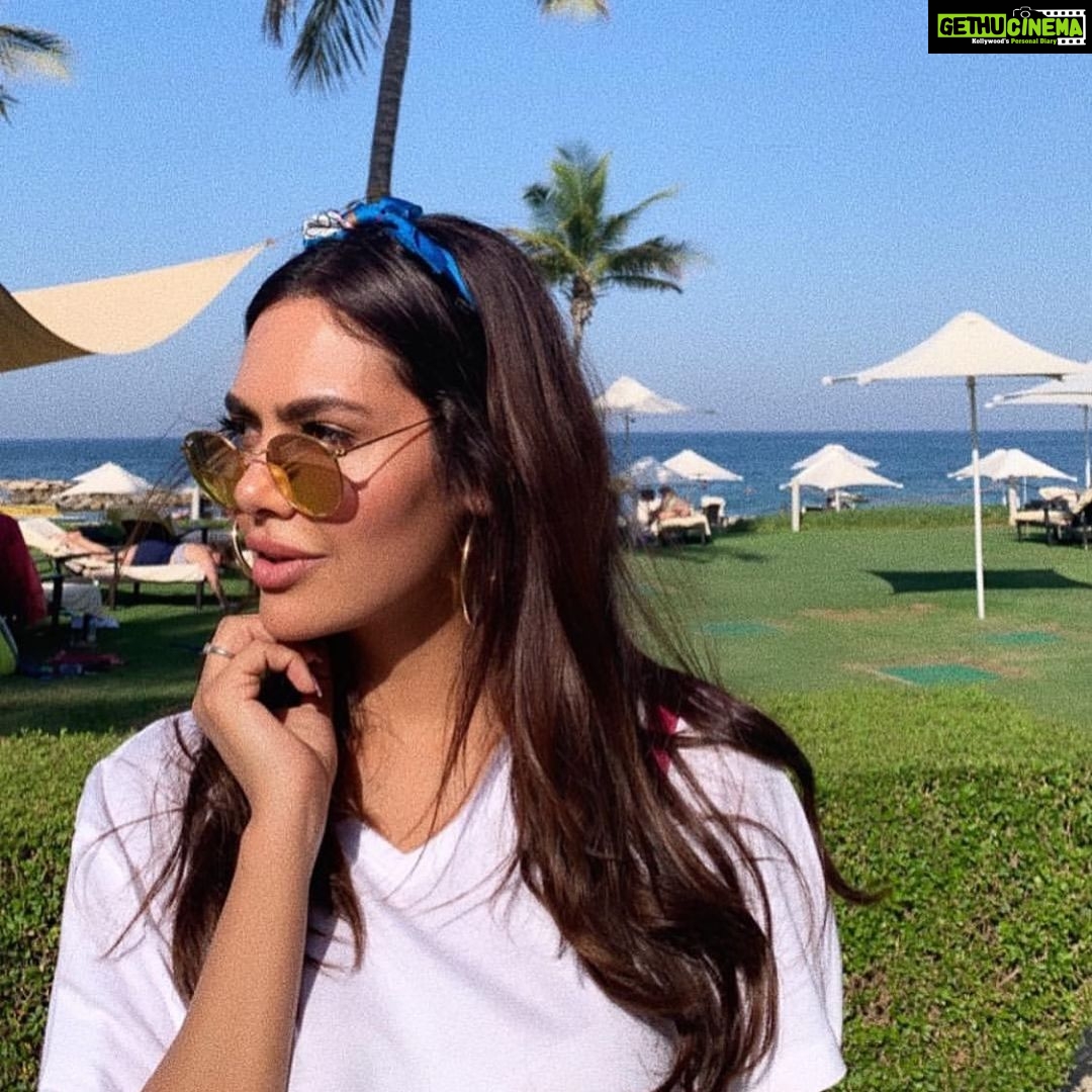 Esha Gupta Instagram - I sea you Oman,Mascat
