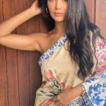 Esha Gupta Instagram - “Isn’t everything we do in life a way to be loved a little more” Outfit @printsbyradhika @dipublicrelations