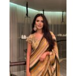 Esha Gupta Instagram - 🧡