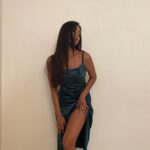 Esha Gupta Instagram - Dedicated to my tan