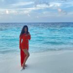 Esha Gupta Instagram - Just #reethifaruresort @reethifaru @ncstravels Reethi Faru Resort