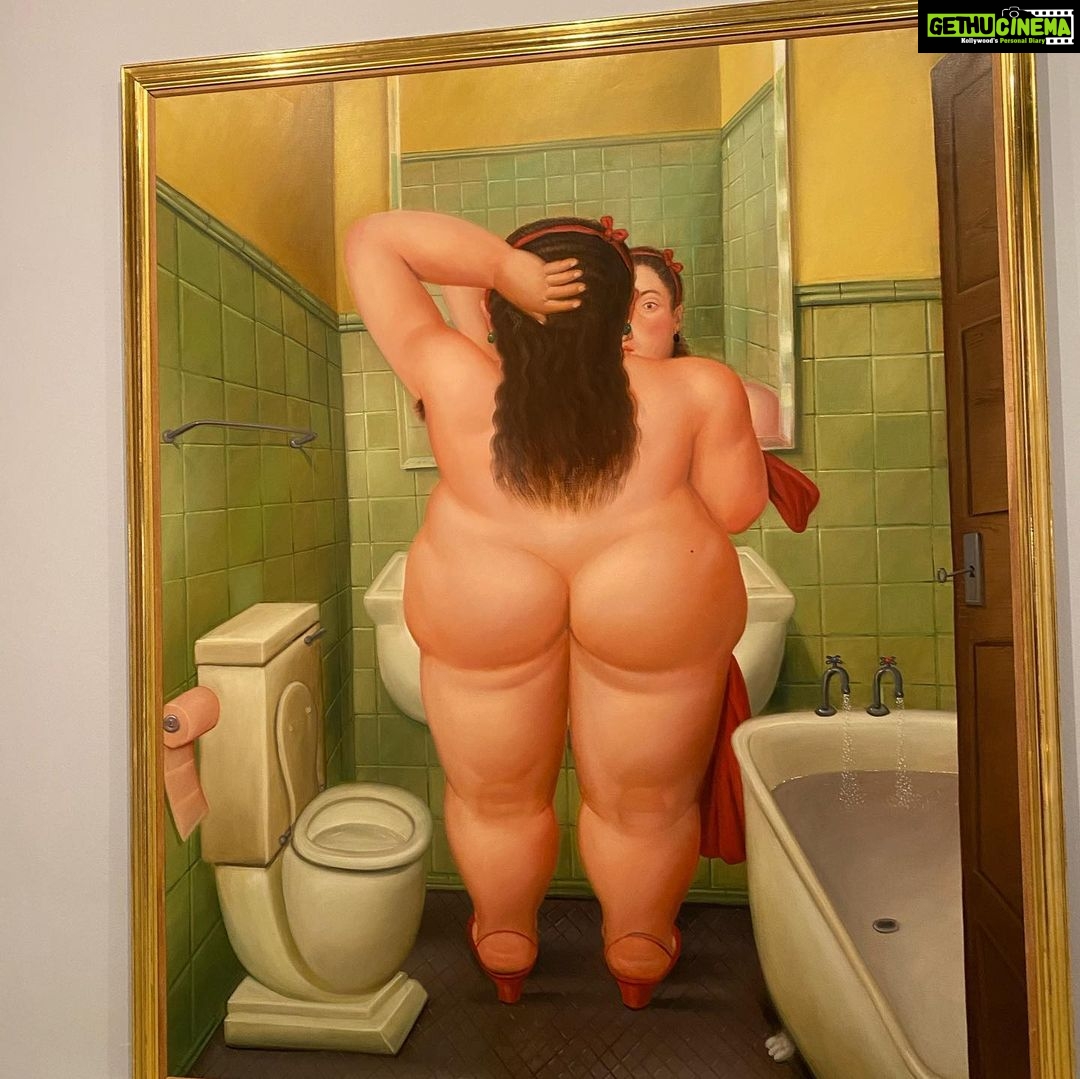 Esha Gupta Instagram - “Art is a spiritual, immaterial respite from the hardships of life”- Fernando Botero #fernandoboteroart CentroCentro