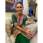Esha Gupta Instagram - Blessed to be together this #bhaidooj ♥️