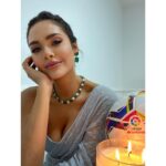 Esha Gupta Instagram - आपको और आपके परिवार को दीपावली की हार्दिक शुभकामनाएँ। Wishing you and your family a happy and prosperous Diwali! @laliga #laligasantander #laliga