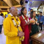 Esha Gupta Instagram - Took the blessings of Shri Krishna and @vrajendranandandas Prabhu ji today #govardhan #harekrishna Iskon Temple in Delhi