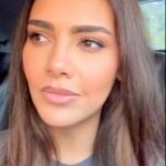 Esha Gupta Instagram - “"कोई भी मनुष्य जन्म से ही महान नहीं होता, महान बनने के लिए मनुष्य को महान कर्म भी करने पड़ते हैं”- भागवत गीता @nandiguptabjp bhaiya 🙏🏽