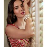 Esha Gupta Instagram – She is fierce, unique and defines perfection in her own way. @egupta on the @weddingvows.in 12th Anniversary Cover

WV CEO: @itsme_daksh 
Stylist: @sshorewala
Photographer: @ishanzaka
Cinematographer: @heartandcraft__
Make Up: @reshmaamerchant
Hair Stylist: @tinamukherjee
Location: @hiltonmumbai

Outfit: @aditiguptaofficial
Jewellery: @rarejewels.arankalegacy 

Styling Assistant: @thestylerobe
Assistant Hair Stylist: @palashipramanik
Artist Reputation Management: @media.raindrop

Team WV: @farvi_wadhwa, @salonimhamane

#weddingmagazine #eshagupta #celebrity #celebrityoncover #bridalmagazine #coverstory #wedding #weddinginspiration #bride #weddingdress #weddingphotographer #destinationwedding #engaged #weddingplanning #weddingideas #weddings #weddingplanner #bridal #weddinghair #instawedding #engagement #brideandgroom #bridalfashion