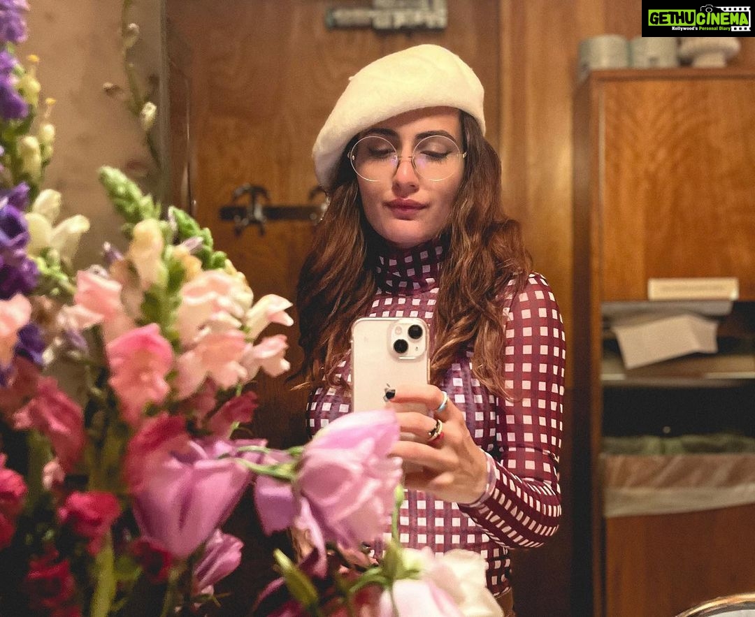Fatima Sana Shaikh Instagram - Bonjour