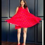 Genelia D'Souza Instagram - The crazy moods before getting one decent shot.. 📸- @riteishd was fed up of me but I still love you Riteish 💚💚💚 #iphone14promax 👗- @madebycuin Hair - @seemaphadtare35 @gateway.pr